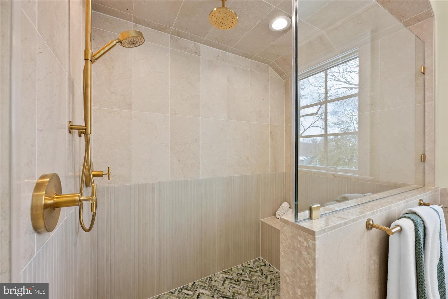 6804 MONTOUR DR, FALLS CHURCH, Virginia 22043, 6 Bedrooms Bedrooms, ,6 BathroomsBathrooms,Residential,For sale,6804 MONTOUR DR,VAFX2290452 MLS # VAFX2290452