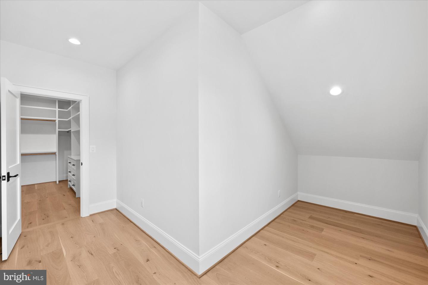 6804 MONTOUR DR, FALLS CHURCH, Virginia 22043, 6 Bedrooms Bedrooms, ,6 BathroomsBathrooms,Residential,For sale,6804 MONTOUR DR,VAFX2290452 MLS # VAFX2290452