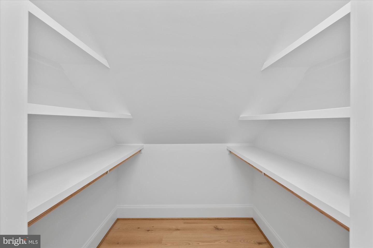 6804 MONTOUR DR, FALLS CHURCH, Virginia 22043, 6 Bedrooms Bedrooms, ,6 BathroomsBathrooms,Residential,For sale,6804 MONTOUR DR,VAFX2290452 MLS # VAFX2290452