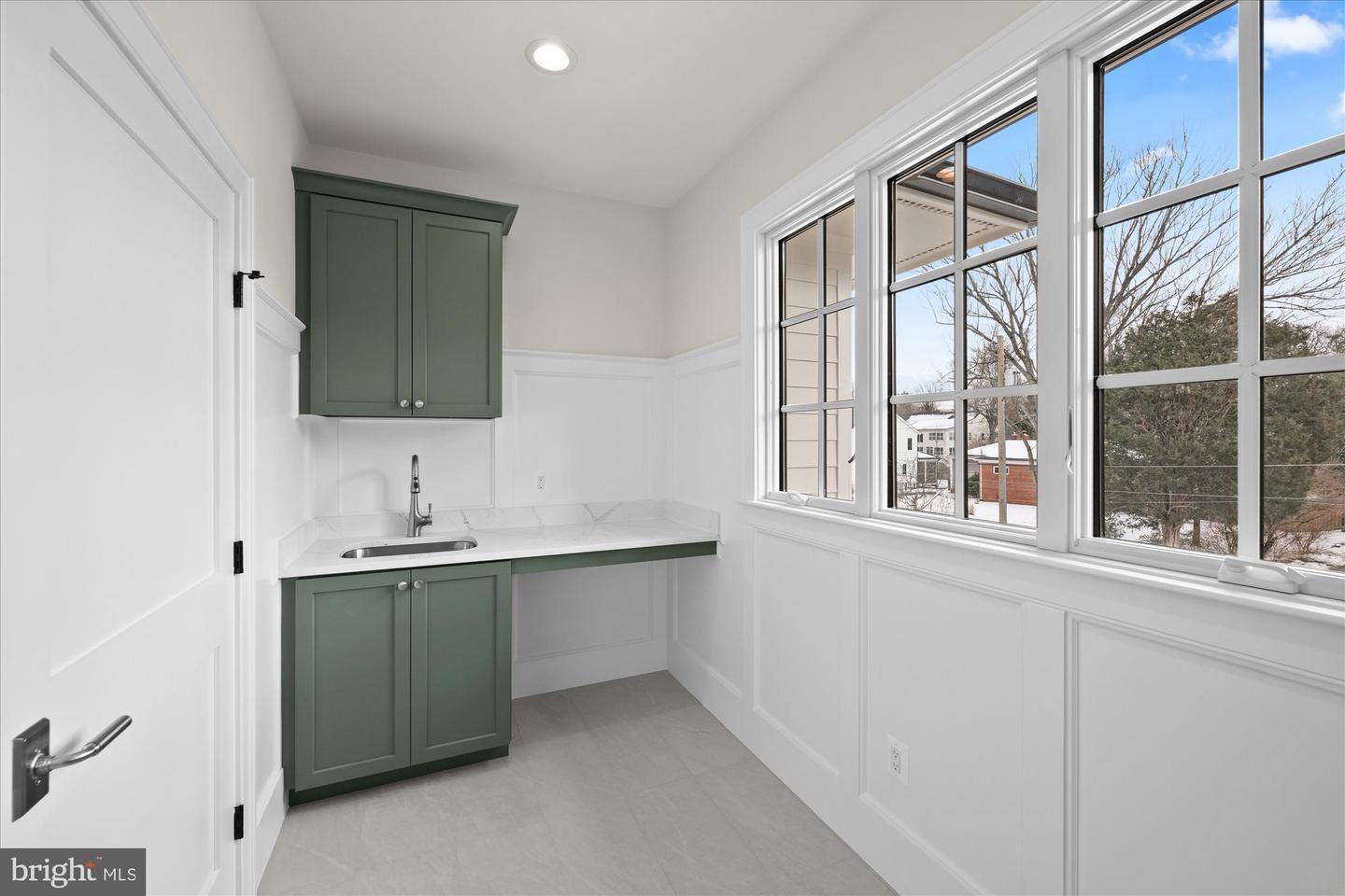 6804 MONTOUR DR, FALLS CHURCH, Virginia 22043, 6 Bedrooms Bedrooms, ,6 BathroomsBathrooms,Residential,For sale,6804 MONTOUR DR,VAFX2290452 MLS # VAFX2290452