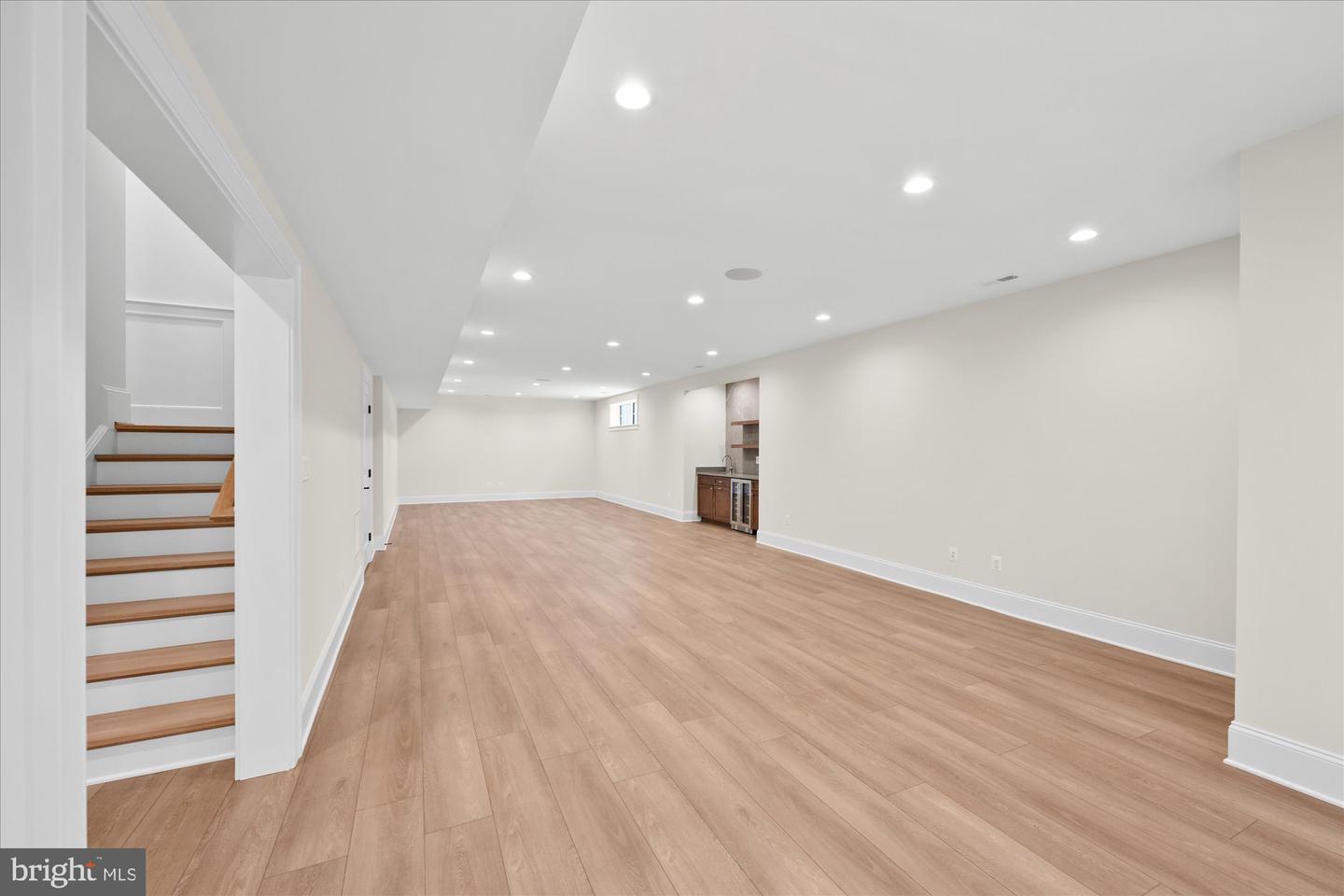 6804 MONTOUR DR, FALLS CHURCH, Virginia 22043, 6 Bedrooms Bedrooms, ,6 BathroomsBathrooms,Residential,For sale,6804 MONTOUR DR,VAFX2290452 MLS # VAFX2290452