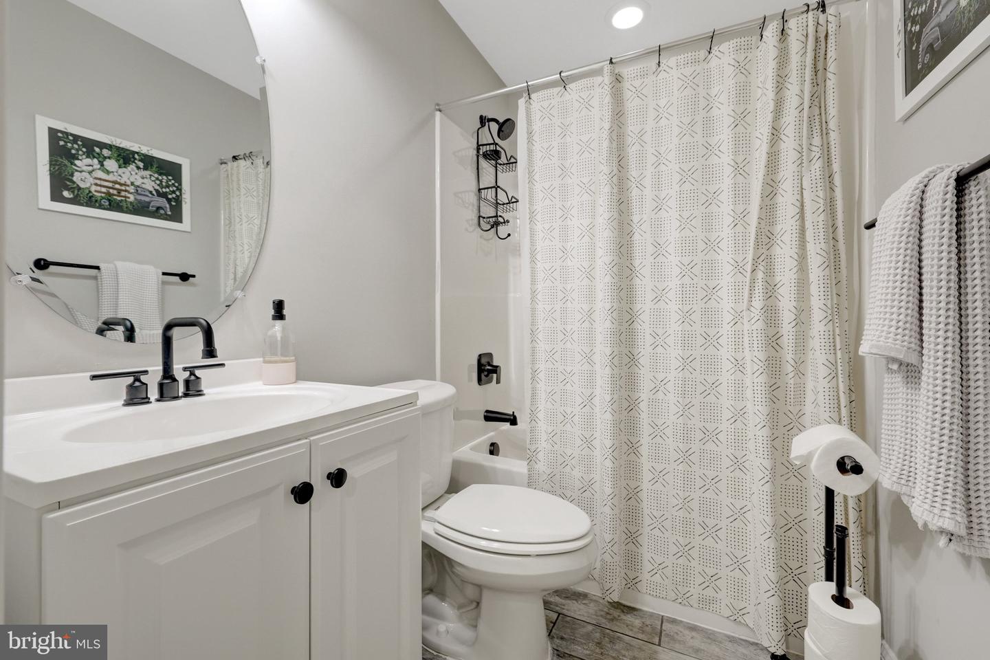 24154 CORKTREE LN, ALDIE, Virginia 20105, 4 Bedrooms Bedrooms, ,4 BathroomsBathrooms,Residential,For sale,24154 CORKTREE LN,VALO2115712 MLS # VALO2115712