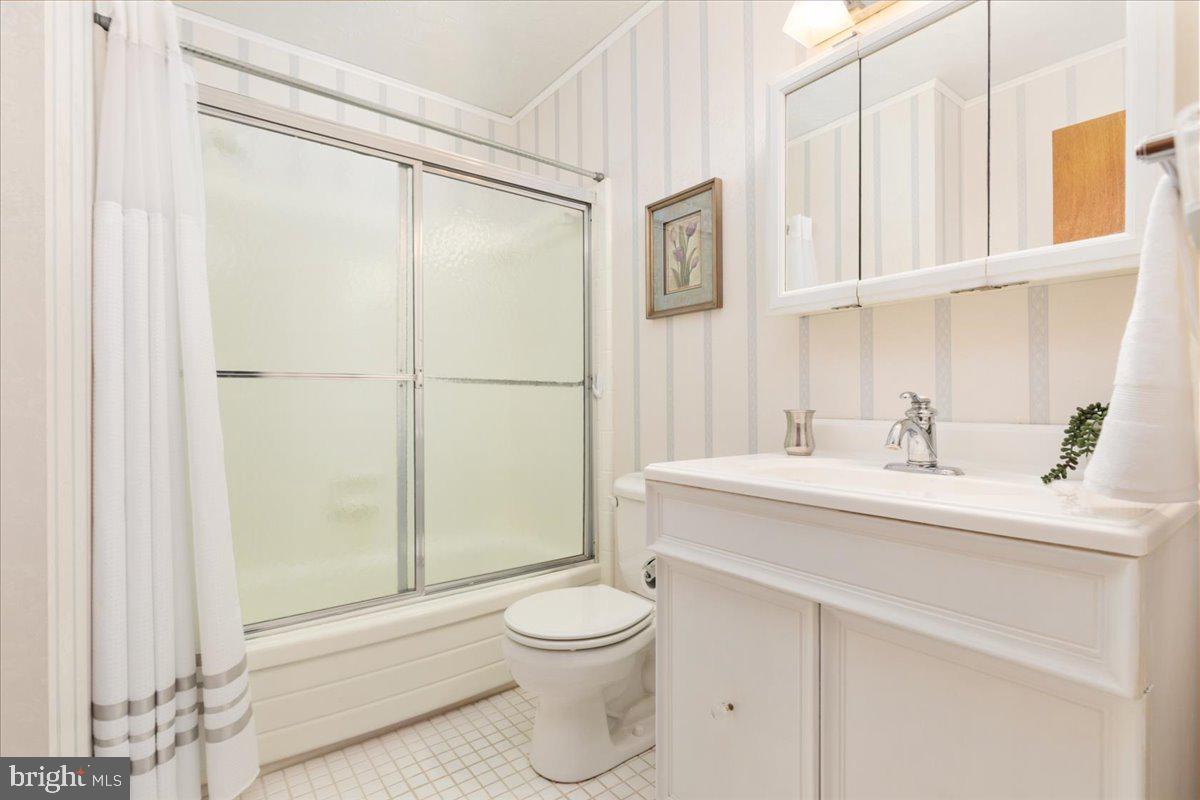 6670 KELLY RD, WARRENTON, Virginia 20187, 5 Bedrooms Bedrooms, 17 Rooms Rooms,3 BathroomsBathrooms,Residential,For sale,6670 KELLY RD,VAFQ2020534 MLS # VAFQ2020534