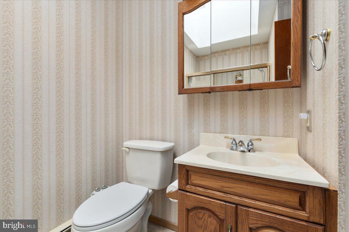 6670 KELLY RD, WARRENTON, Virginia 20187, 5 Bedrooms Bedrooms, 17 Rooms Rooms,3 BathroomsBathrooms,Residential,For sale,6670 KELLY RD,VAFQ2020534 MLS # VAFQ2020534