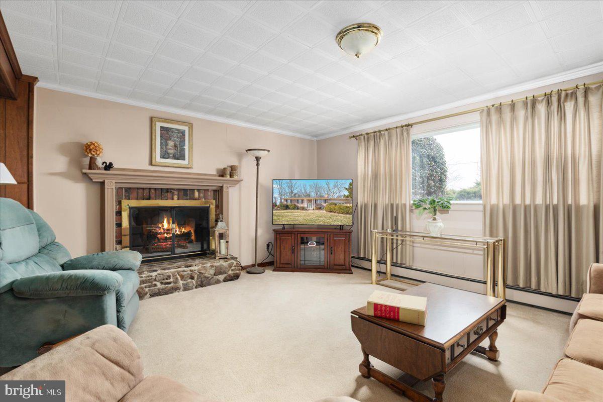 6670 KELLY RD, WARRENTON, Virginia 20187, 5 Bedrooms Bedrooms, 17 Rooms Rooms,3 BathroomsBathrooms,Residential,For sale,6670 KELLY RD,VAFQ2020534 MLS # VAFQ2020534