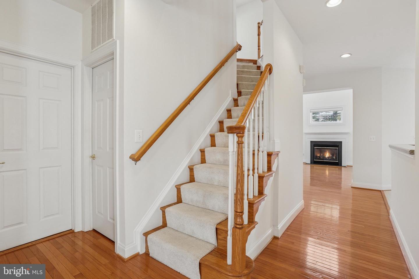 6064 DUNNBROOK TER, HAYMARKET, Virginia 20169, 5 Bedrooms Bedrooms, ,3 BathroomsBathrooms,Residential,For sale,6064 DUNNBROOK TER,VAPW2112316 MLS # VAPW2112316