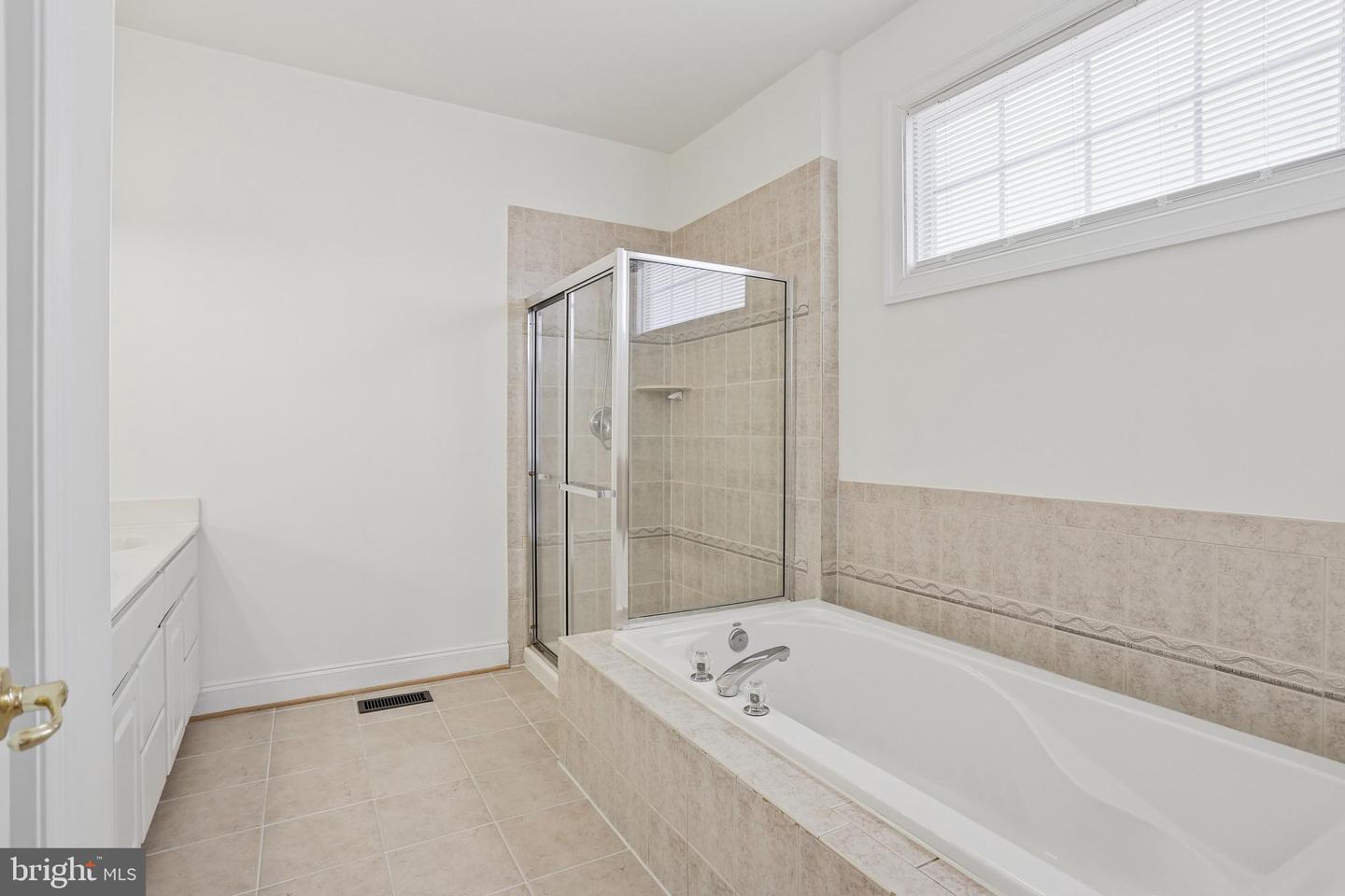 6064 DUNNBROOK TER, HAYMARKET, Virginia 20169, 5 Bedrooms Bedrooms, ,3 BathroomsBathrooms,Residential,For sale,6064 DUNNBROOK TER,VAPW2112316 MLS # VAPW2112316