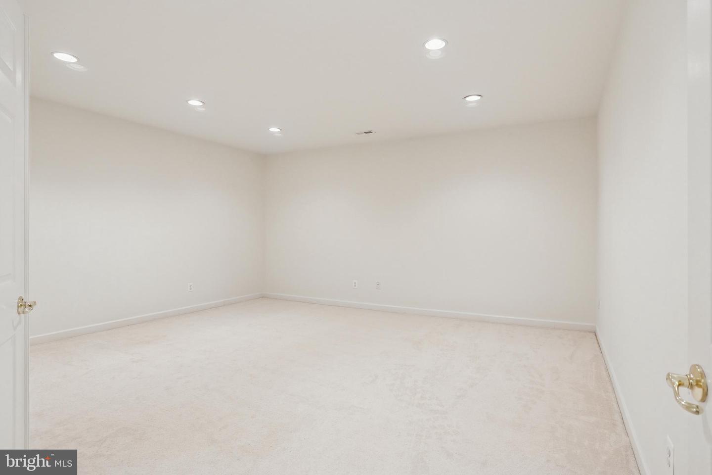 6064 DUNNBROOK TER, HAYMARKET, Virginia 20169, 5 Bedrooms Bedrooms, ,3 BathroomsBathrooms,Residential,For sale,6064 DUNNBROOK TER,VAPW2112316 MLS # VAPW2112316