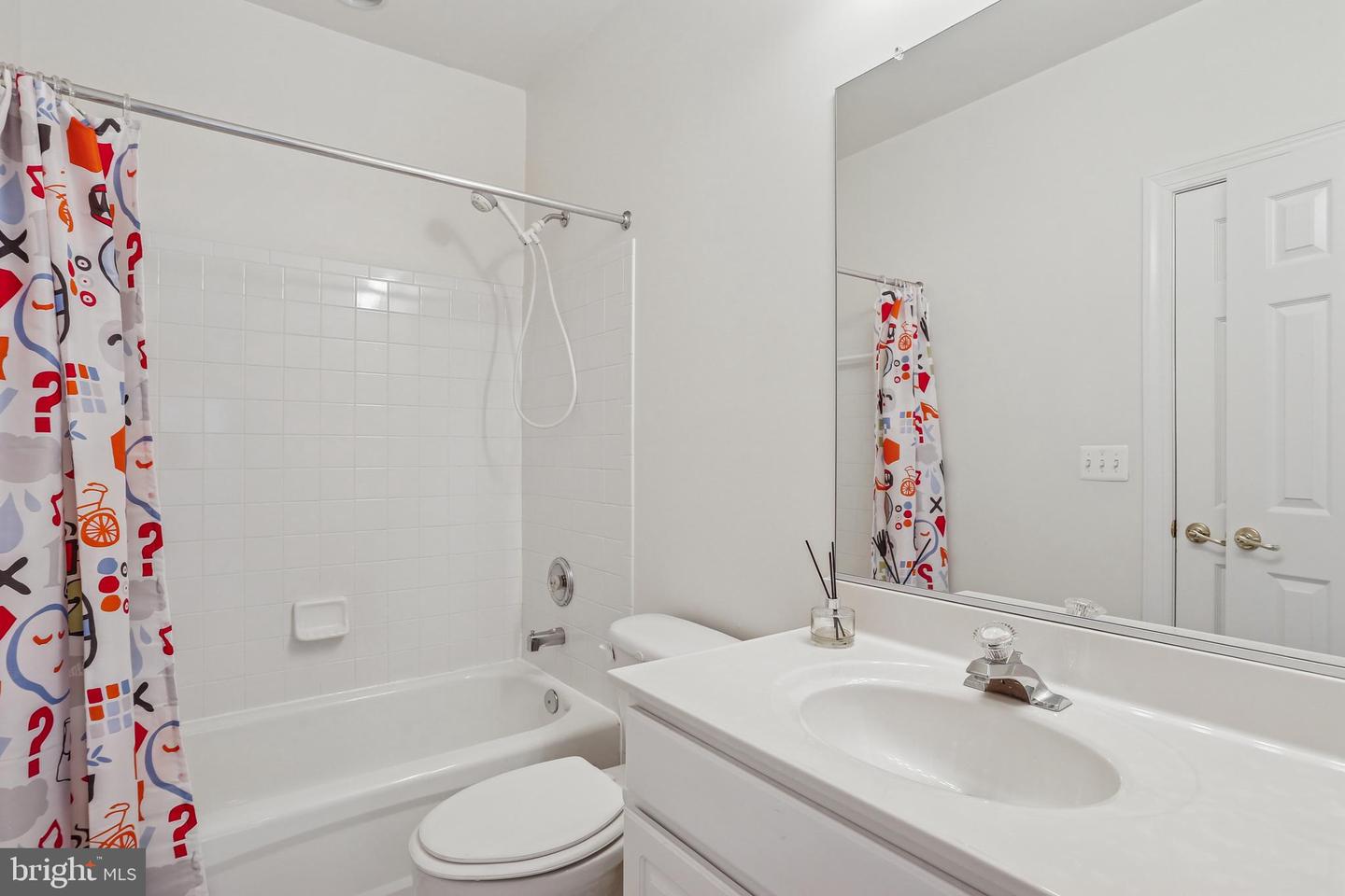 6064 DUNNBROOK TER, HAYMARKET, Virginia 20169, 5 Bedrooms Bedrooms, ,3 BathroomsBathrooms,Residential,For sale,6064 DUNNBROOK TER,VAPW2112316 MLS # VAPW2112316