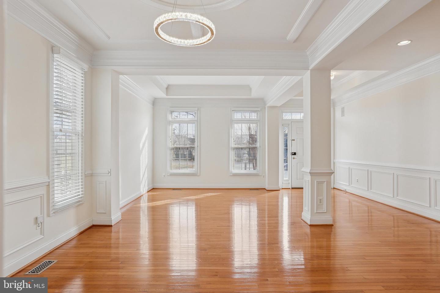 6064 DUNNBROOK TER, HAYMARKET, Virginia 20169, 5 Bedrooms Bedrooms, ,3 BathroomsBathrooms,Residential,For sale,6064 DUNNBROOK TER,VAPW2112316 MLS # VAPW2112316