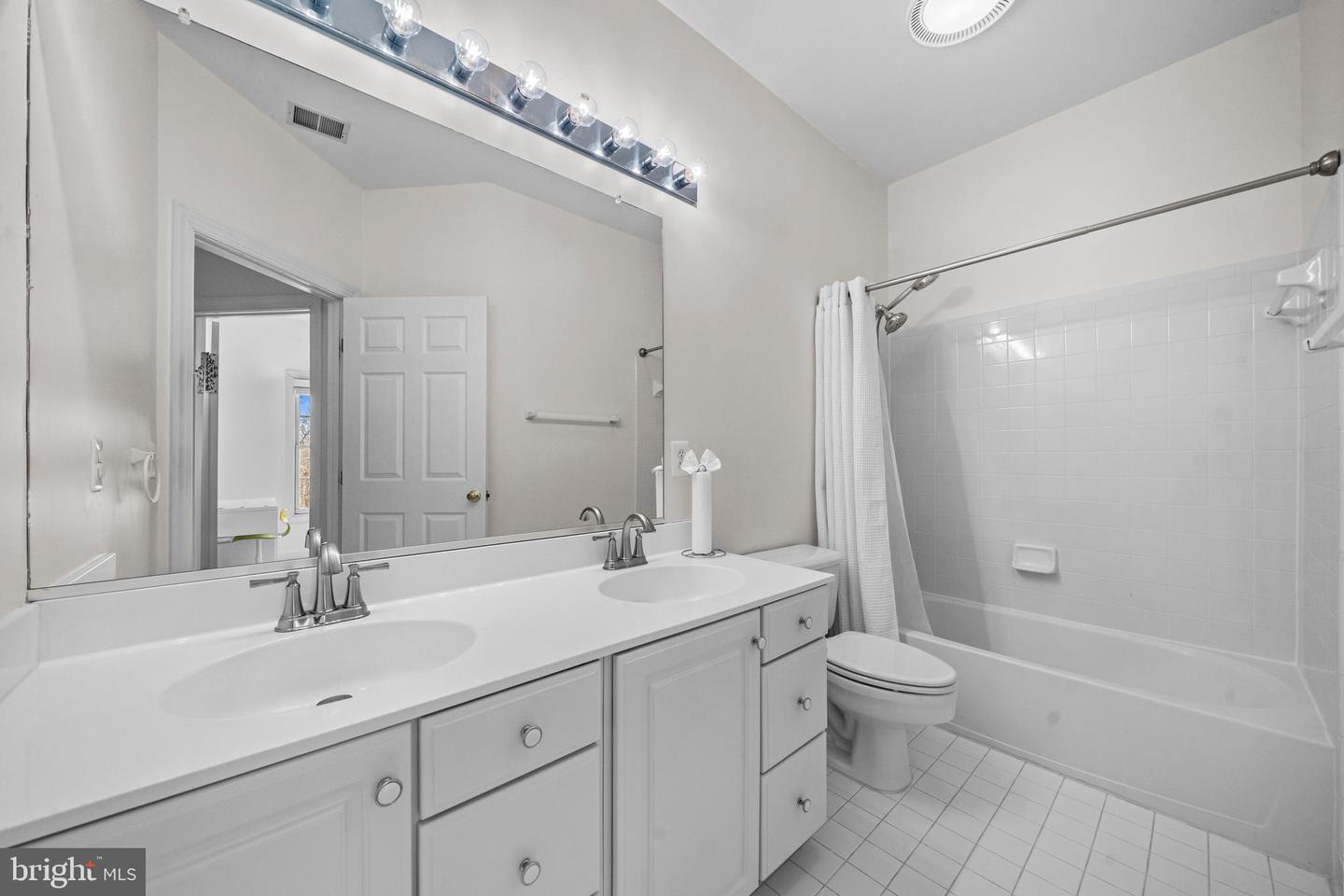 43003 GOLF VIEW DR, CHANTILLY, Virginia 20152, 3 Bedrooms Bedrooms, 13 Rooms Rooms,2 BathroomsBathrooms,Residential,For sale,43003 GOLF VIEW DR,VALO2115730 MLS # VALO2115730