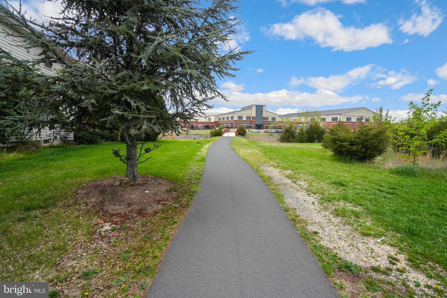 43003 GOLF VIEW DR, CHANTILLY, Virginia 20152, 3 Bedrooms Bedrooms, 13 Rooms Rooms,2 BathroomsBathrooms,Residential,For sale,43003 GOLF VIEW DR,VALO2115730 MLS # VALO2115730