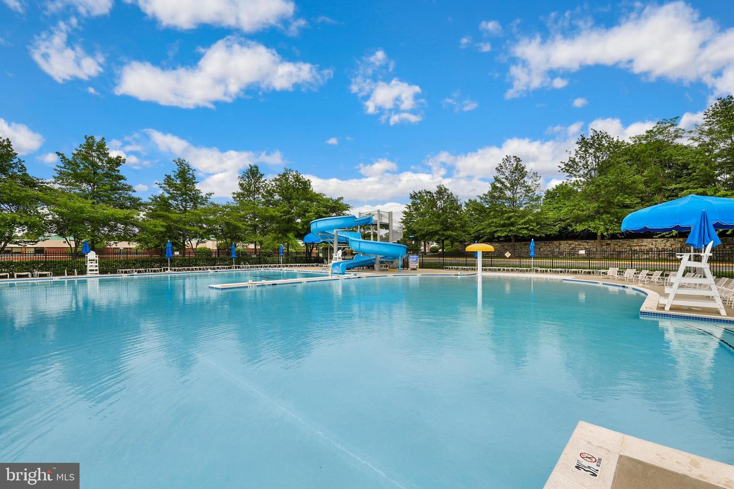 43003 GOLF VIEW DR, CHANTILLY, Virginia 20152, 3 Bedrooms Bedrooms, 13 Rooms Rooms,2 BathroomsBathrooms,Residential,For sale,43003 GOLF VIEW DR,VALO2115730 MLS # VALO2115730