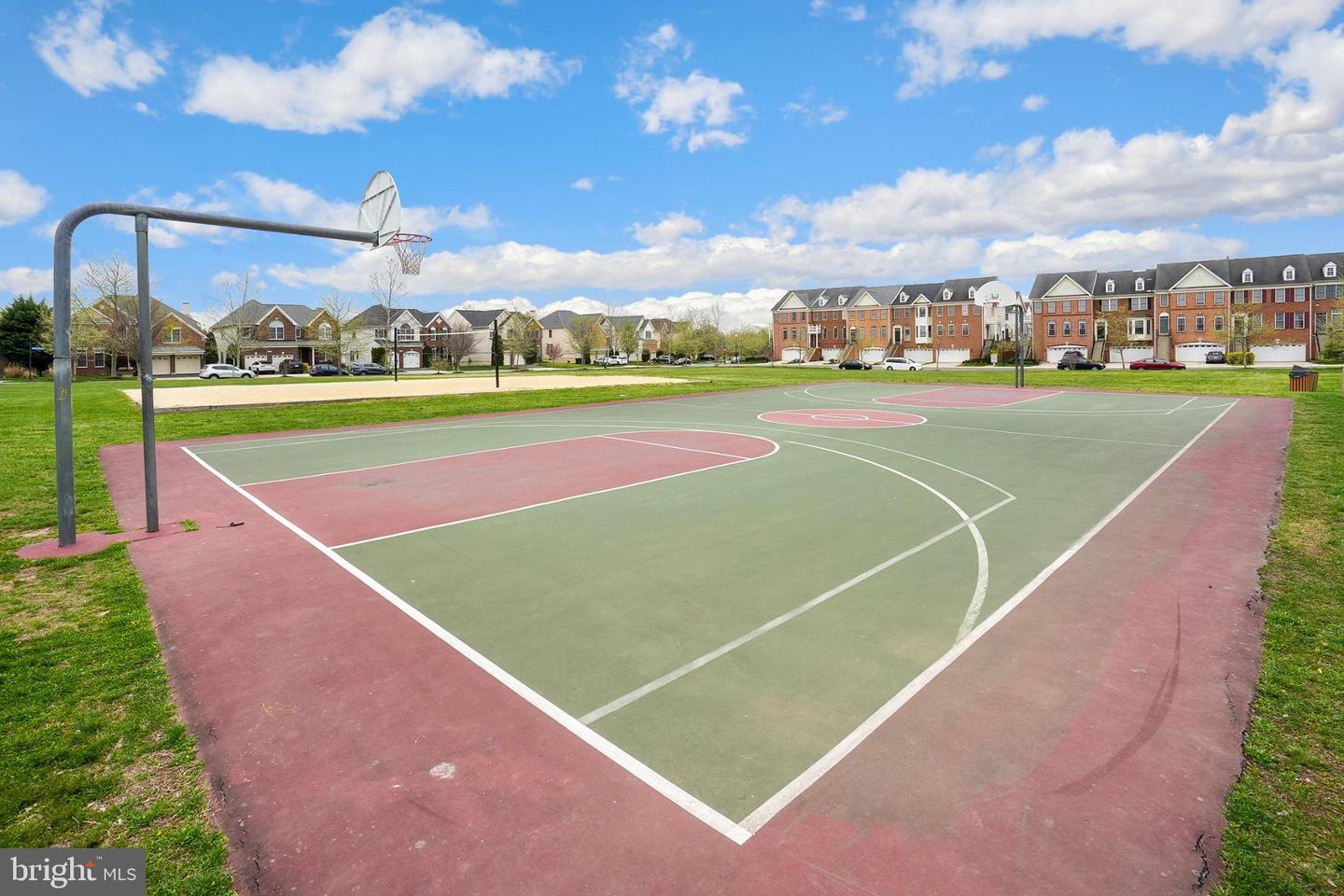 43003 GOLF VIEW DR, CHANTILLY, Virginia 20152, 3 Bedrooms Bedrooms, 13 Rooms Rooms,2 BathroomsBathrooms,Residential,For sale,43003 GOLF VIEW DR,VALO2115730 MLS # VALO2115730