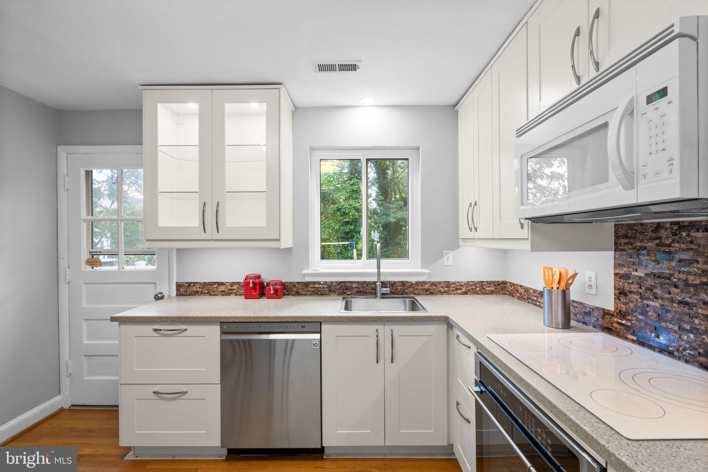 2306 BARBOUR RD, FALLS CHURCH, Virginia 22043, 4 Bedrooms Bedrooms, ,2 BathroomsBathrooms,Residential,For sale,2306 BARBOUR RD,VAFX2290488 MLS # VAFX2290488