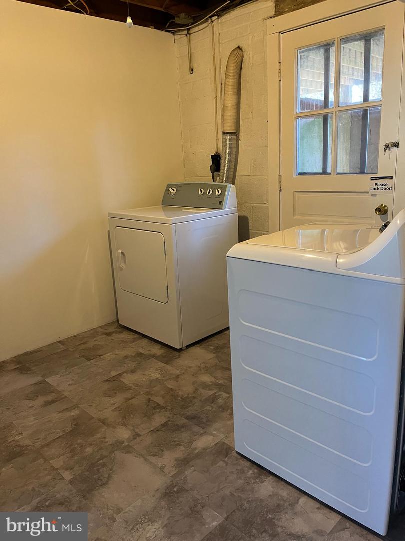 2306 BARBOUR RD, FALLS CHURCH, Virginia 22043, 4 Bedrooms Bedrooms, ,2 BathroomsBathrooms,Residential,For sale,2306 BARBOUR RD,VAFX2290488 MLS # VAFX2290488