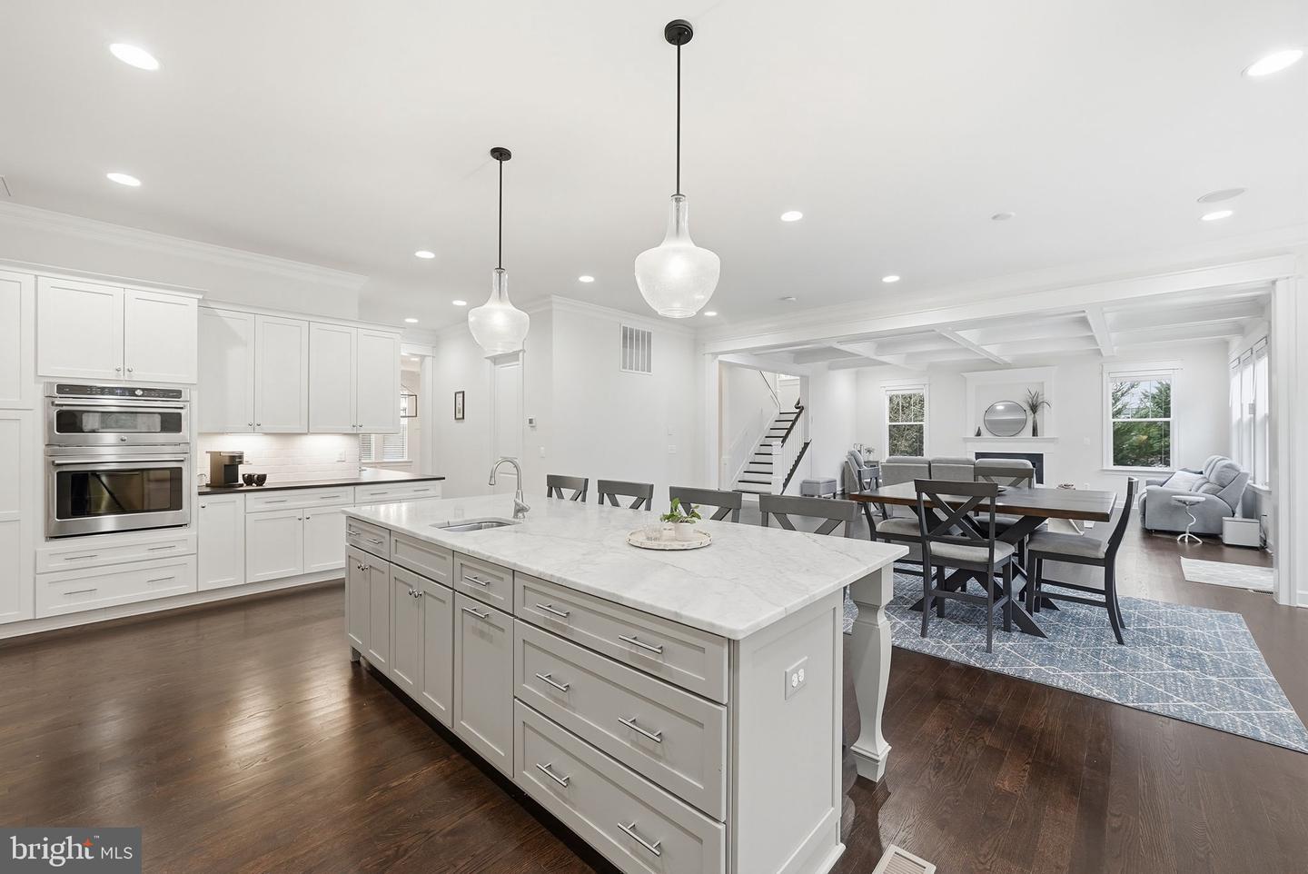 2867 HILL RD, VIENNA, Virginia 22181, 5 Bedrooms Bedrooms, ,5 BathroomsBathrooms,Residential,For sale,2867 HILL RD,VAFX2290510 MLS # VAFX2290510