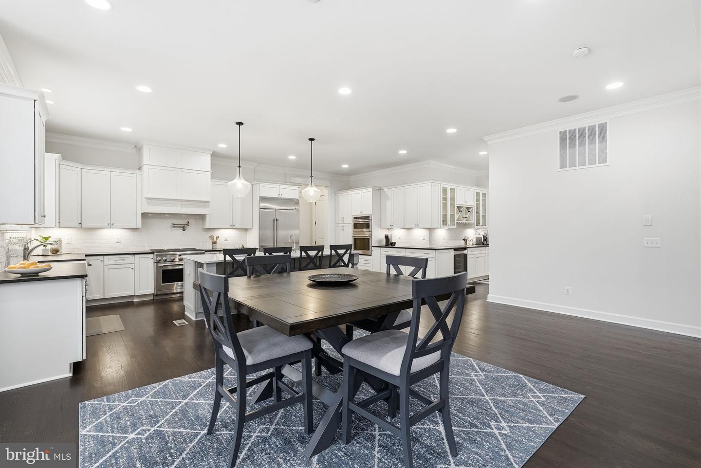 2867 HILL RD, VIENNA, Virginia 22181, 5 Bedrooms Bedrooms, ,5 BathroomsBathrooms,Residential,For sale,2867 HILL RD,VAFX2290510 MLS # VAFX2290510