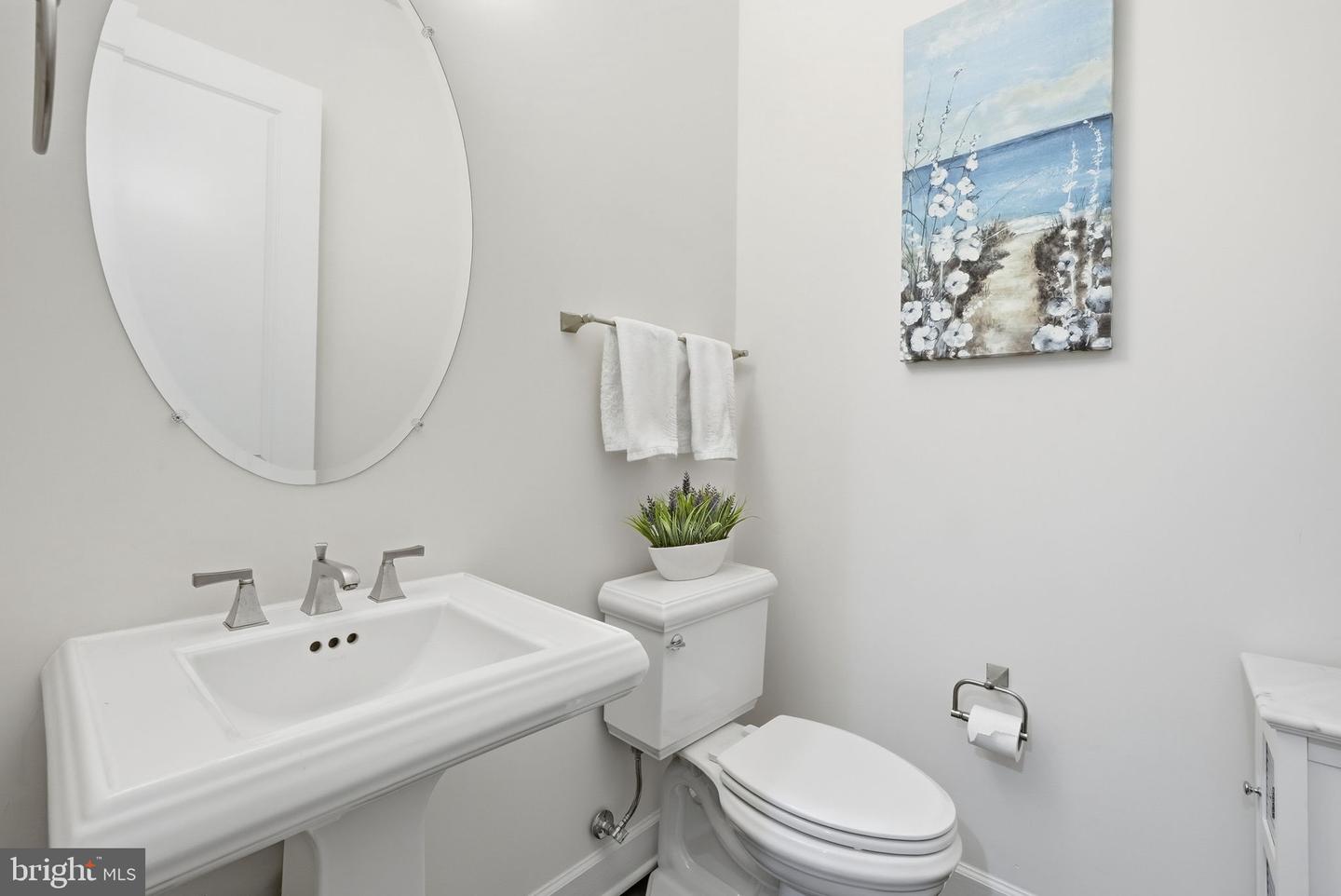 2867 HILL RD, VIENNA, Virginia 22181, 5 Bedrooms Bedrooms, ,5 BathroomsBathrooms,Residential,For sale,2867 HILL RD,VAFX2290510 MLS # VAFX2290510