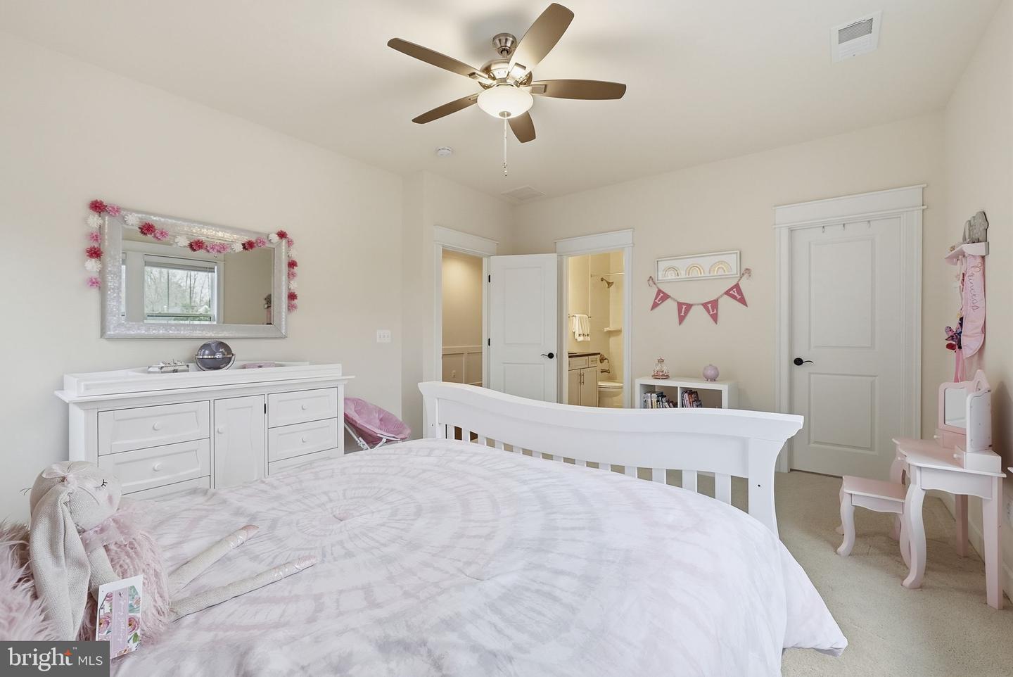 2867 HILL RD, VIENNA, Virginia 22181, 5 Bedrooms Bedrooms, ,5 BathroomsBathrooms,Residential,For sale,2867 HILL RD,VAFX2290510 MLS # VAFX2290510