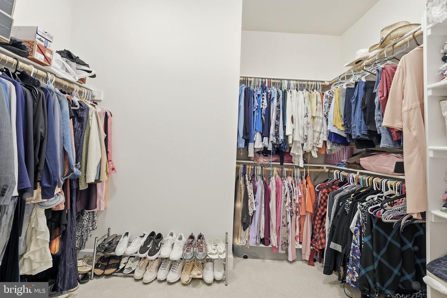 2867 HILL RD, VIENNA, Virginia 22181, 5 Bedrooms Bedrooms, ,5 BathroomsBathrooms,Residential,For sale,2867 HILL RD,VAFX2290510 MLS # VAFX2290510