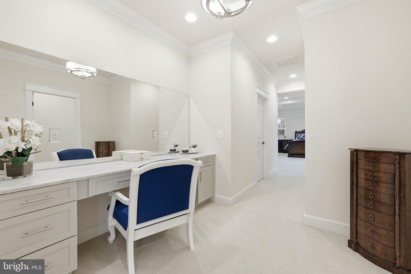 2867 HILL RD, VIENNA, Virginia 22181, 5 Bedrooms Bedrooms, ,5 BathroomsBathrooms,Residential,For sale,2867 HILL RD,VAFX2290510 MLS # VAFX2290510