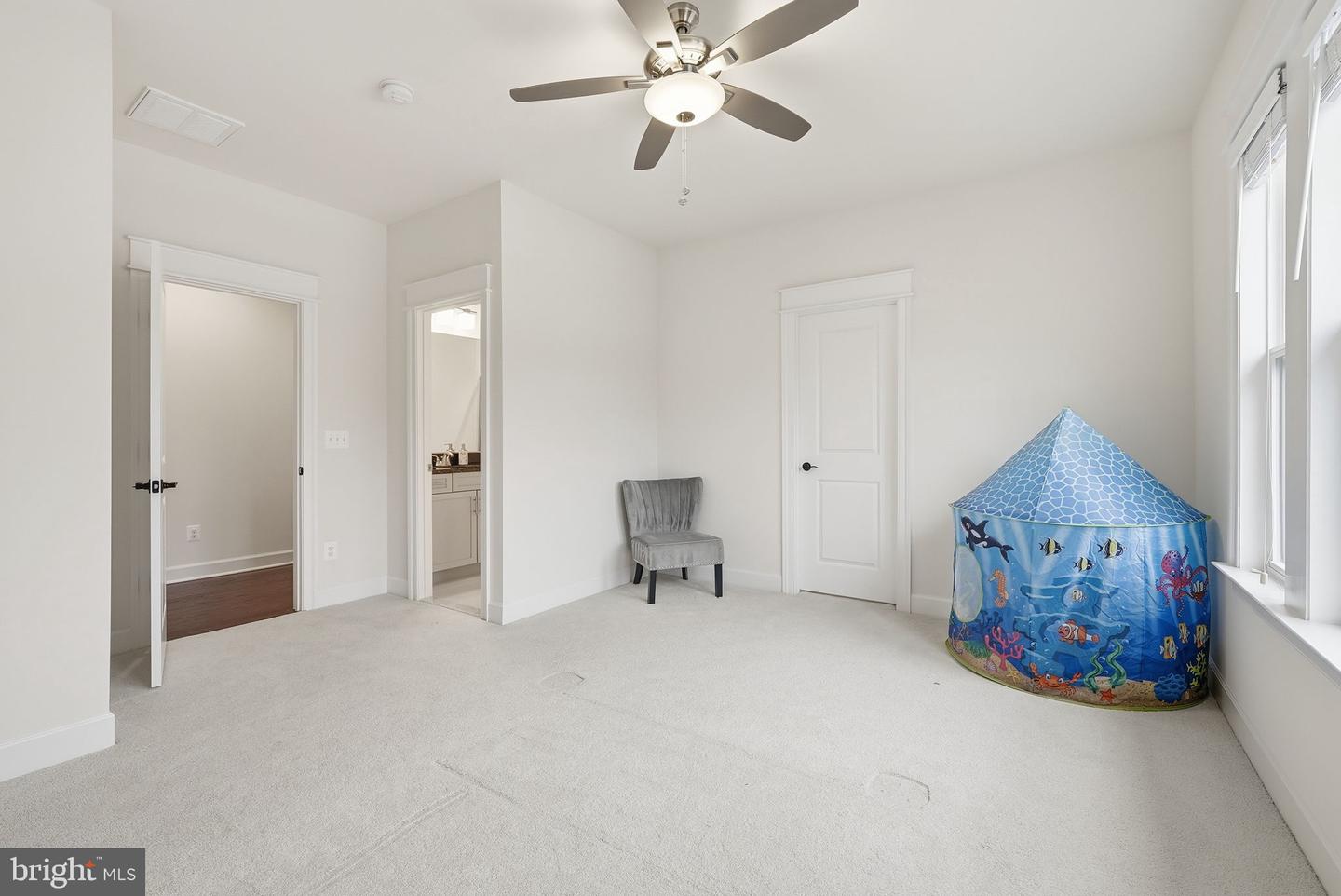 2867 HILL RD, VIENNA, Virginia 22181, 5 Bedrooms Bedrooms, ,5 BathroomsBathrooms,Residential,For sale,2867 HILL RD,VAFX2290510 MLS # VAFX2290510