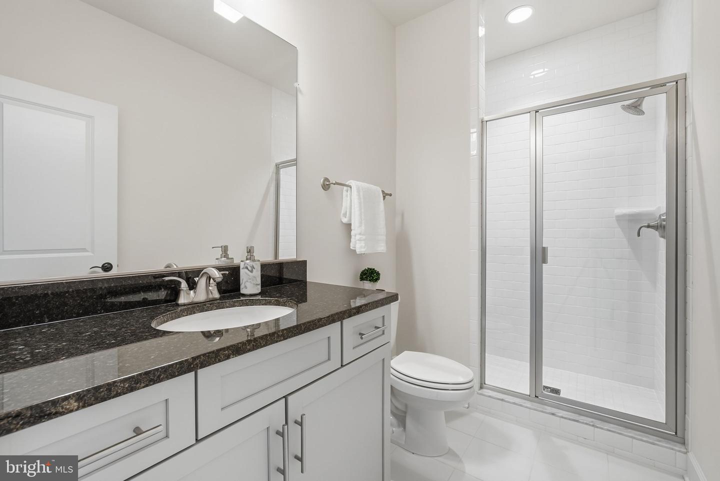 2867 HILL RD, VIENNA, Virginia 22181, 5 Bedrooms Bedrooms, ,5 BathroomsBathrooms,Residential,For sale,2867 HILL RD,VAFX2290510 MLS # VAFX2290510