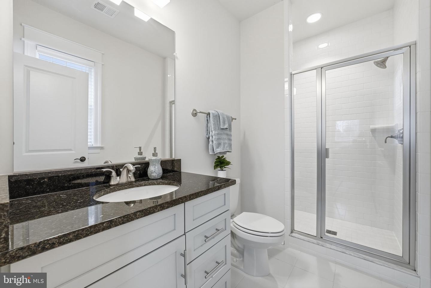 2867 HILL RD, VIENNA, Virginia 22181, 5 Bedrooms Bedrooms, ,5 BathroomsBathrooms,Residential,For sale,2867 HILL RD,VAFX2290510 MLS # VAFX2290510