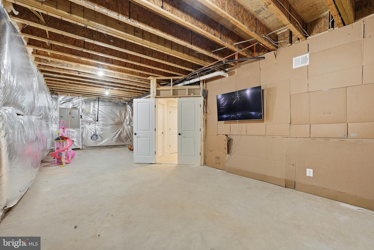 2867 HILL RD, VIENNA, Virginia 22181, 5 Bedrooms Bedrooms, ,5 BathroomsBathrooms,Residential,For sale,2867 HILL RD,VAFX2290510 MLS # VAFX2290510