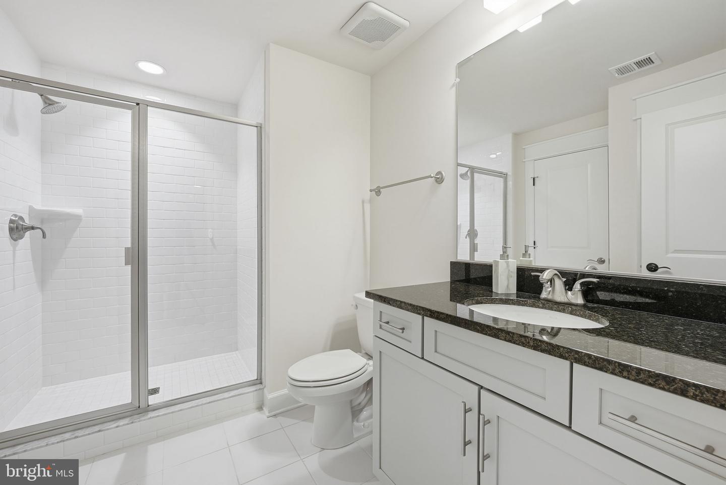 2867 HILL RD, VIENNA, Virginia 22181, 5 Bedrooms Bedrooms, ,5 BathroomsBathrooms,Residential,For sale,2867 HILL RD,VAFX2290510 MLS # VAFX2290510