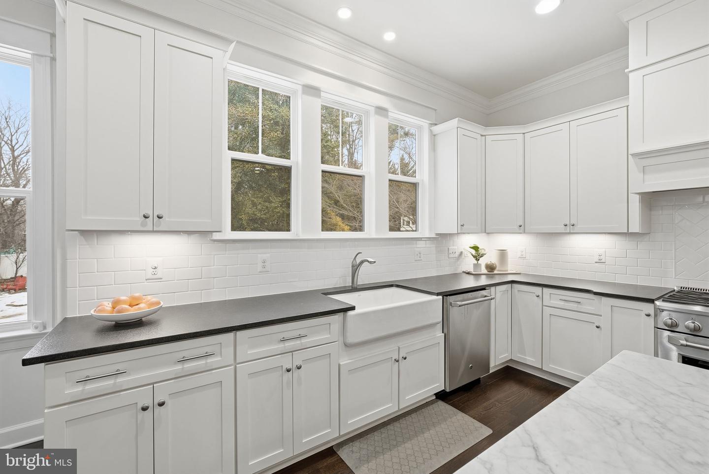 2867 HILL RD, VIENNA, Virginia 22181, 5 Bedrooms Bedrooms, ,5 BathroomsBathrooms,Residential,For sale,2867 HILL RD,VAFX2290510 MLS # VAFX2290510