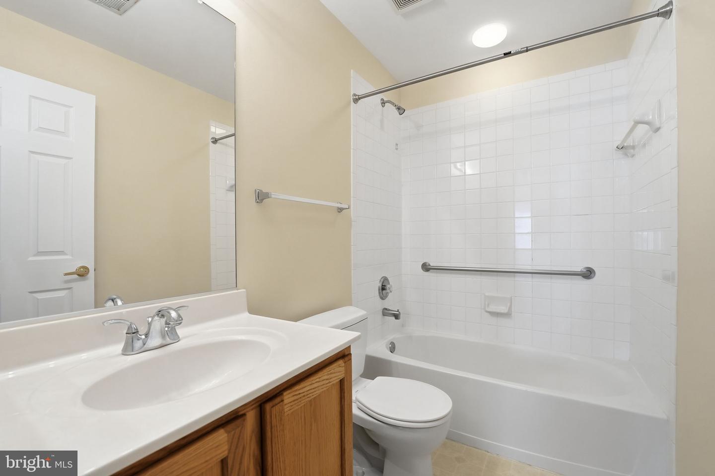 13663 HERITAGE VALLEY WAY, GAINESVILLE, Virginia 20155, 3 Bedrooms Bedrooms, ,3 BathroomsBathrooms,Residential,For sale,13663 HERITAGE VALLEY WAY,VAPW2112360 MLS # VAPW2112360