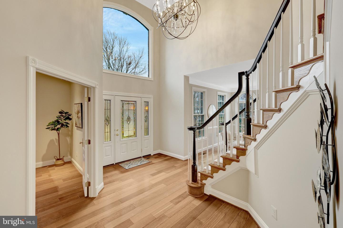 1710 DOVE POINT CT, VIENNA, Virginia 22182, 5 Bedrooms Bedrooms, ,4 BathroomsBathrooms,Residential,For sale,1710 DOVE POINT CT,VAFX2290704 MLS # VAFX2290704