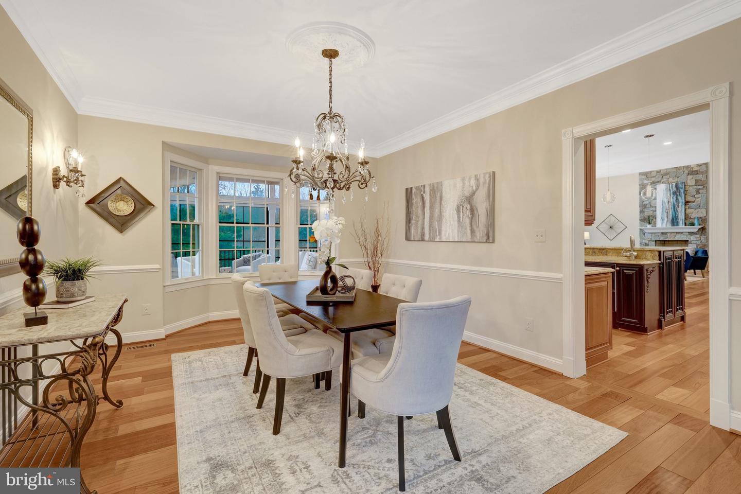 1710 DOVE POINT CT, VIENNA, Virginia 22182, 5 Bedrooms Bedrooms, ,4 BathroomsBathrooms,Residential,For sale,1710 DOVE POINT CT,VAFX2290704 MLS # VAFX2290704