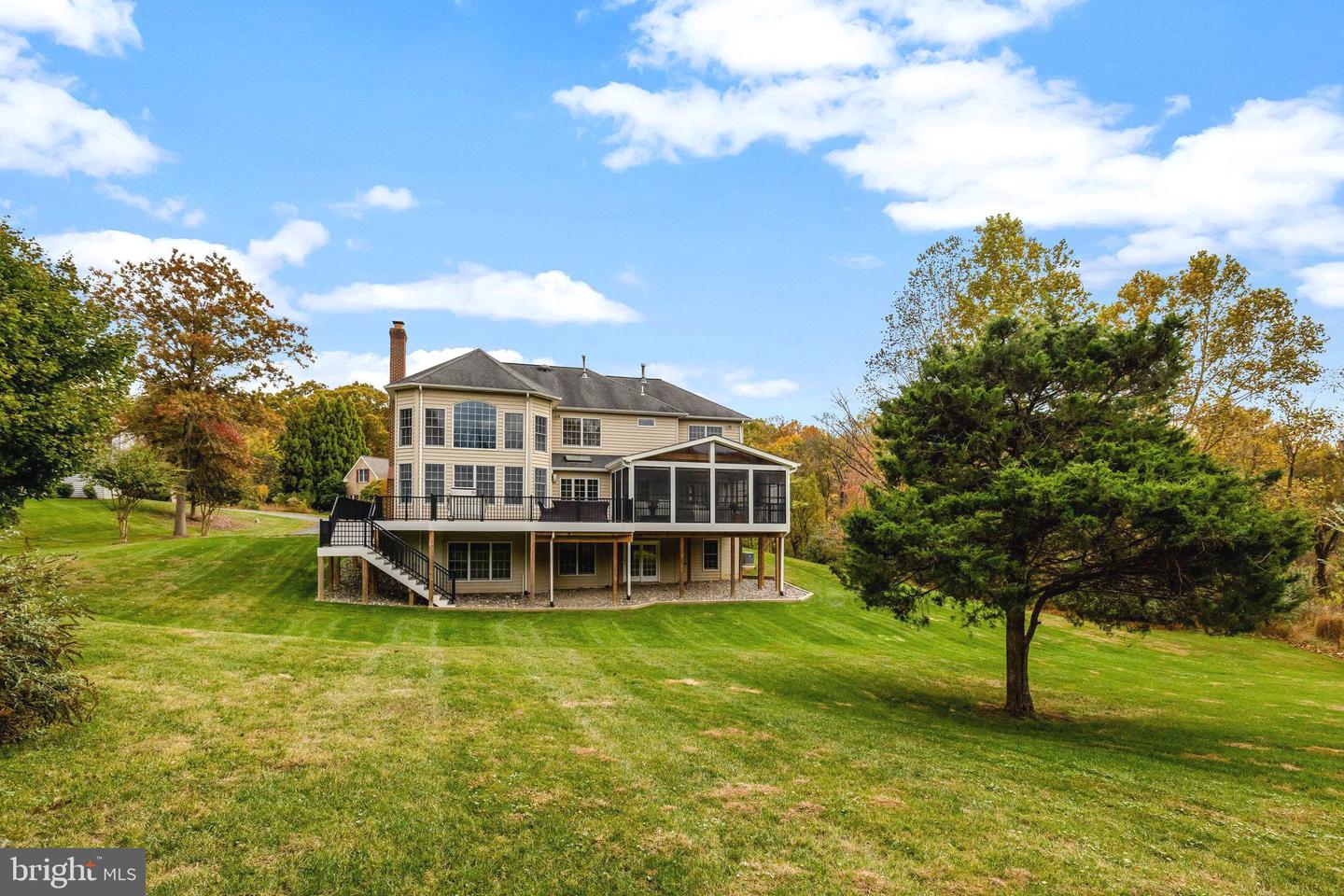 1710 DOVE POINT CT, VIENNA, Virginia 22182, 5 Bedrooms Bedrooms, ,4 BathroomsBathrooms,Residential,For sale,1710 DOVE POINT CT,VAFX2290704 MLS # VAFX2290704