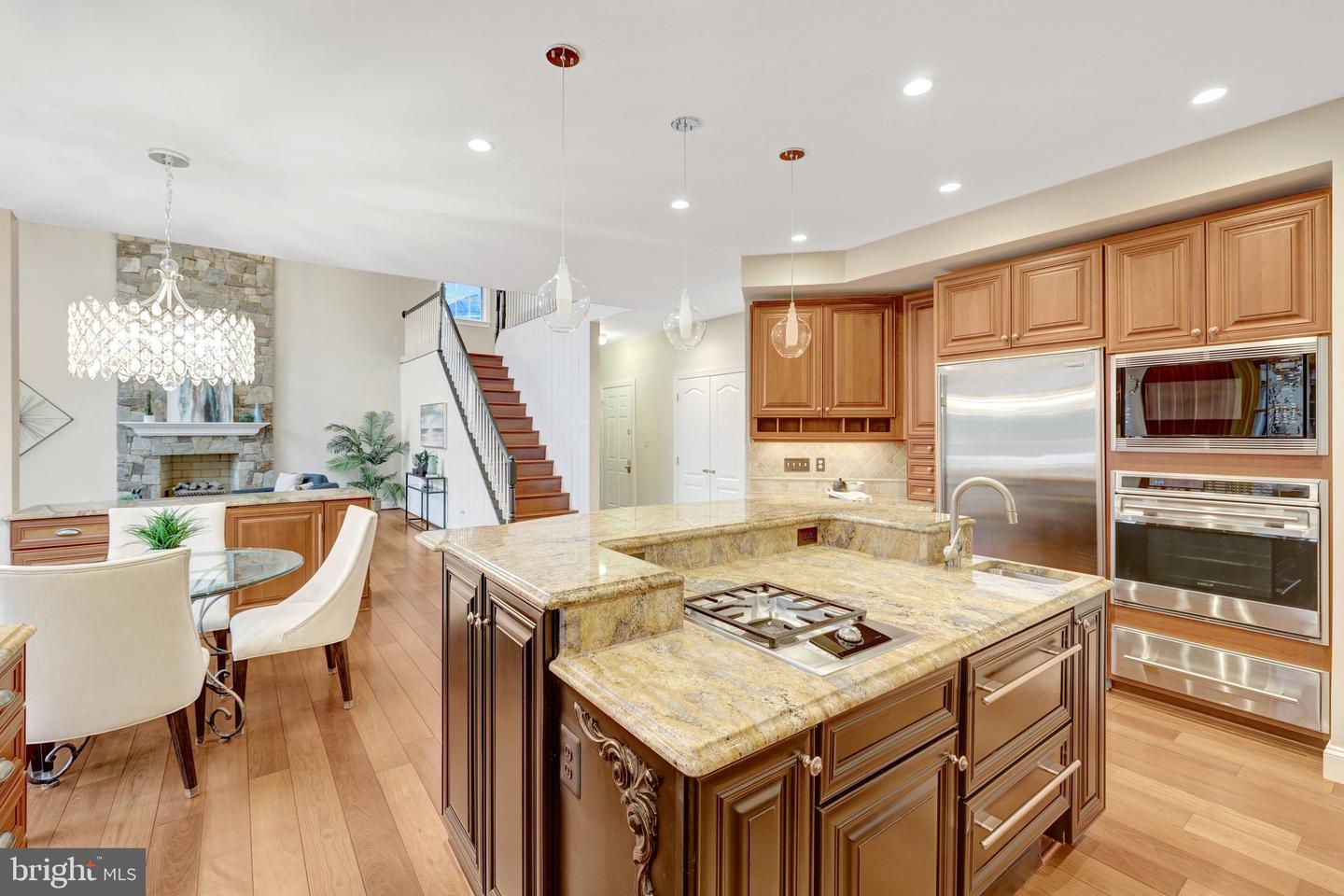 1710 DOVE POINT CT, VIENNA, Virginia 22182, 5 Bedrooms Bedrooms, ,4 BathroomsBathrooms,Residential,For sale,1710 DOVE POINT CT,VAFX2290704 MLS # VAFX2290704