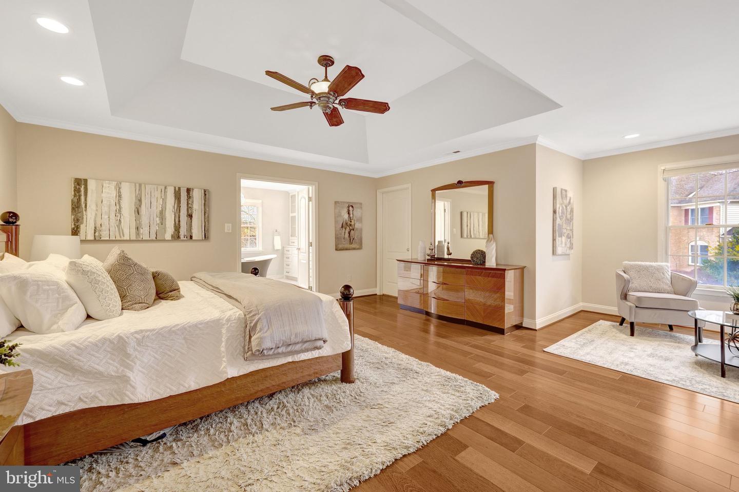 1710 DOVE POINT CT, VIENNA, Virginia 22182, 5 Bedrooms Bedrooms, ,4 BathroomsBathrooms,Residential,For sale,1710 DOVE POINT CT,VAFX2290704 MLS # VAFX2290704