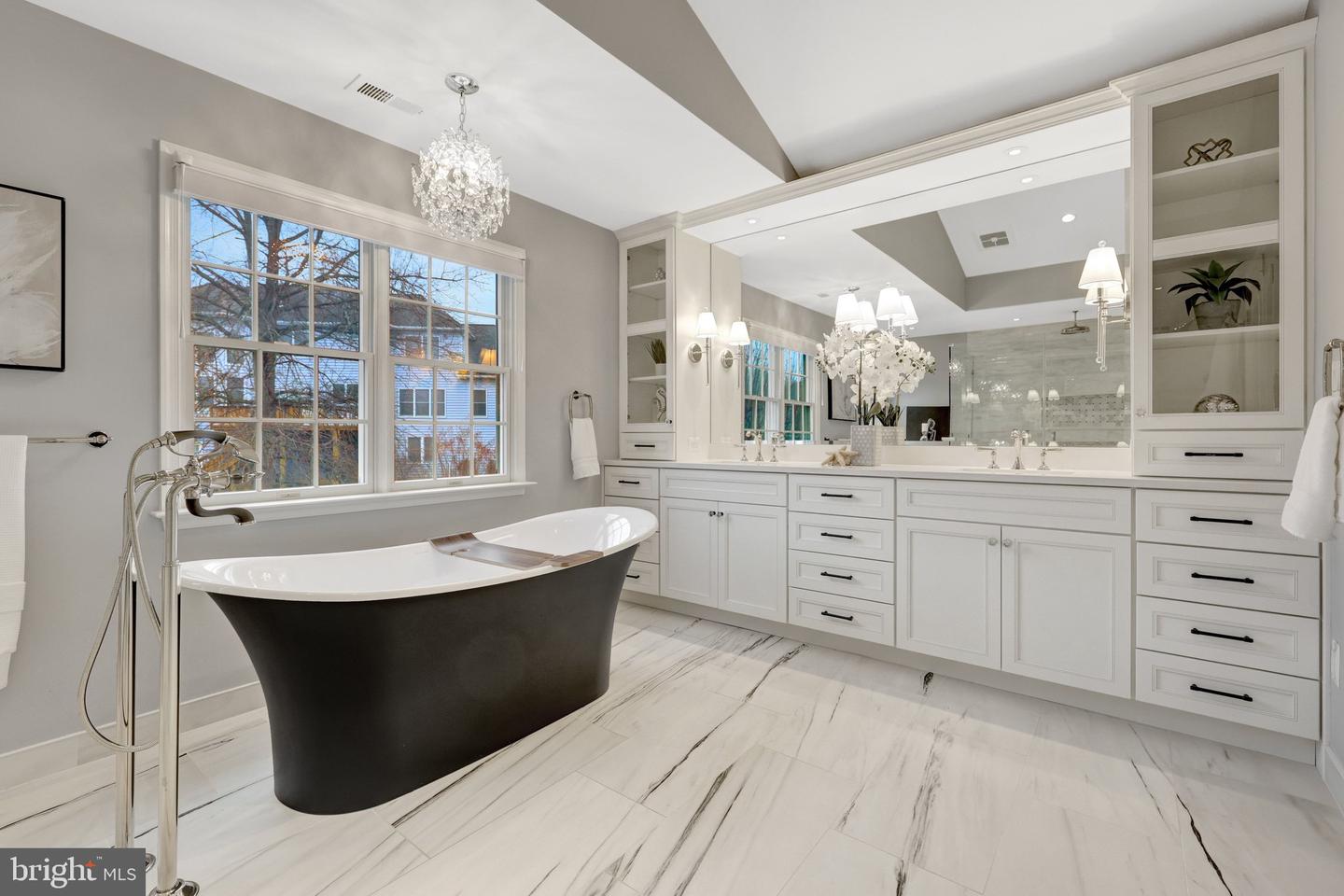 1710 DOVE POINT CT, VIENNA, Virginia 22182, 5 Bedrooms Bedrooms, ,4 BathroomsBathrooms,Residential,For sale,1710 DOVE POINT CT,VAFX2290704 MLS # VAFX2290704