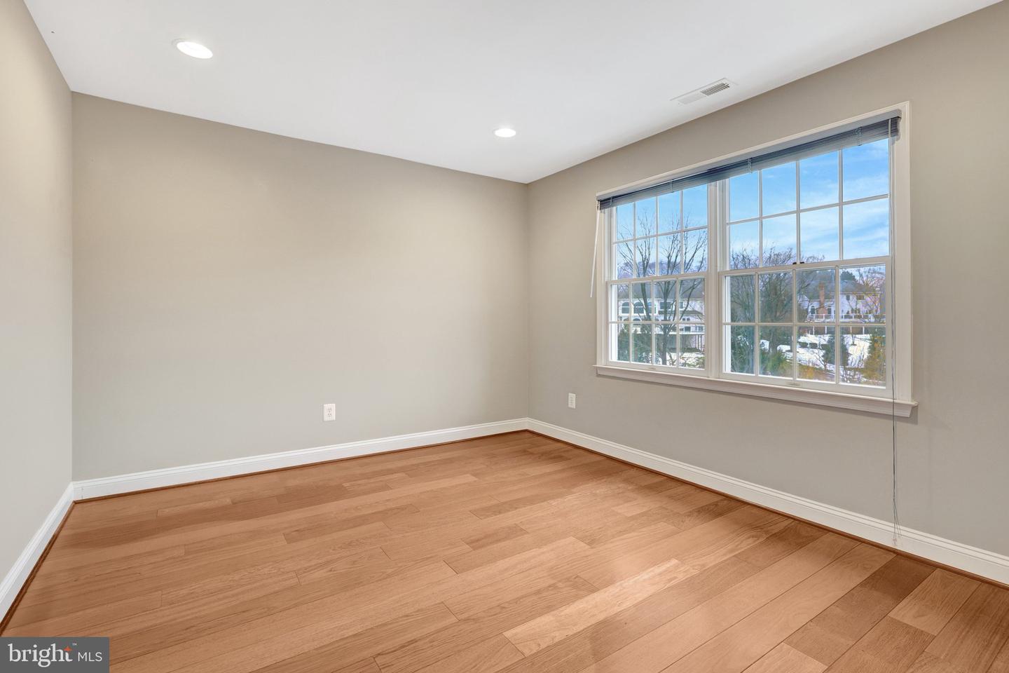 1710 DOVE POINT CT, VIENNA, Virginia 22182, 5 Bedrooms Bedrooms, ,4 BathroomsBathrooms,Residential,For sale,1710 DOVE POINT CT,VAFX2290704 MLS # VAFX2290704