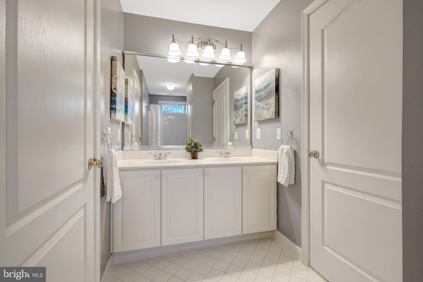 1710 DOVE POINT CT, VIENNA, Virginia 22182, 5 Bedrooms Bedrooms, ,4 BathroomsBathrooms,Residential,For sale,1710 DOVE POINT CT,VAFX2290704 MLS # VAFX2290704