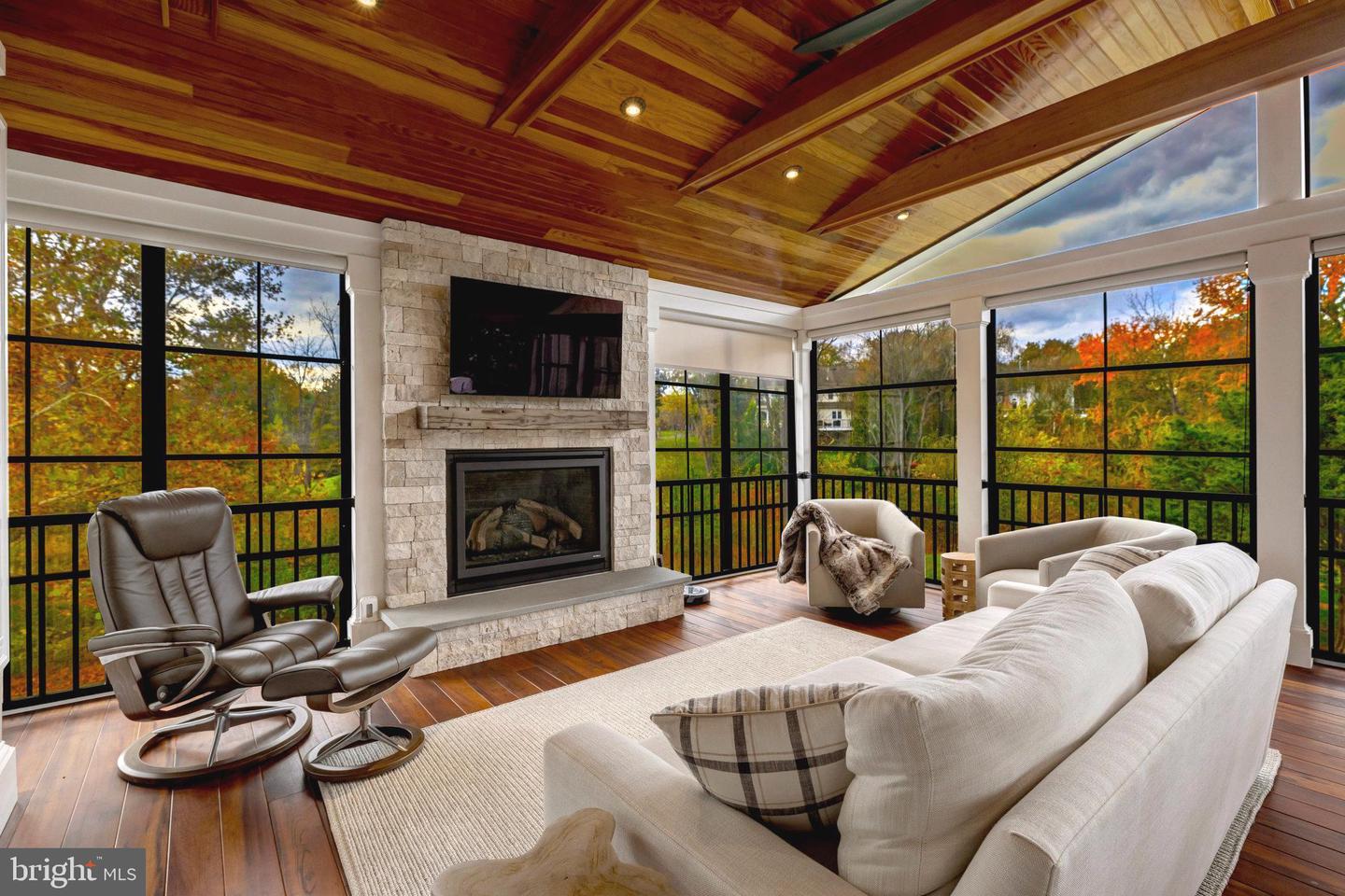 1710 DOVE POINT CT, VIENNA, Virginia 22182, 5 Bedrooms Bedrooms, ,4 BathroomsBathrooms,Residential,For sale,1710 DOVE POINT CT,VAFX2290704 MLS # VAFX2290704