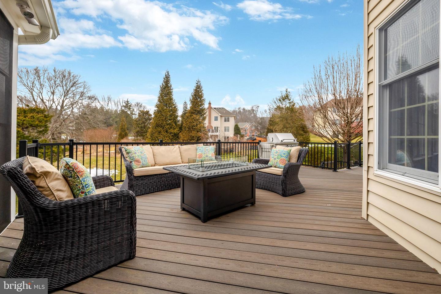 1710 DOVE POINT CT, VIENNA, Virginia 22182, 5 Bedrooms Bedrooms, ,4 BathroomsBathrooms,Residential,For sale,1710 DOVE POINT CT,VAFX2290704 MLS # VAFX2290704