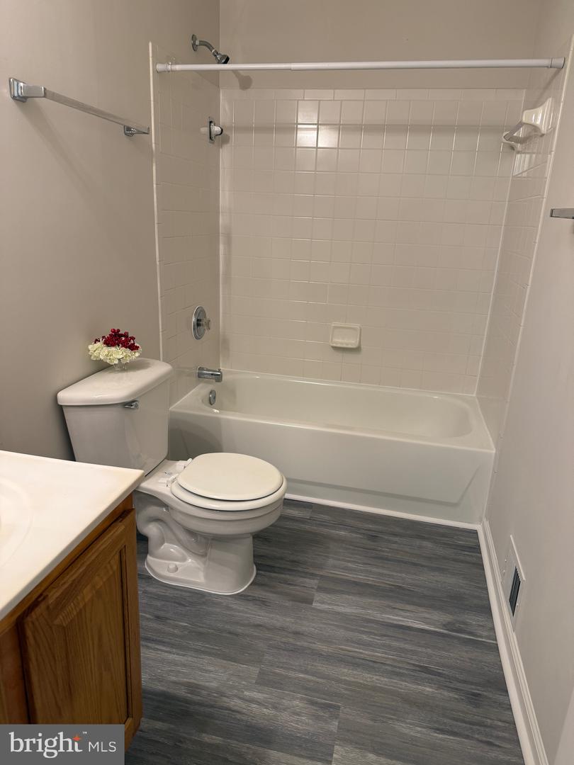 3982 BRUSSELS WAY, WOODBRIDGE, Virginia 22192, 3 Bedrooms Bedrooms, ,3 BathroomsBathrooms,Residential,For sale,3982 BRUSSELS WAY,VAPW2112400 MLS # VAPW2112400