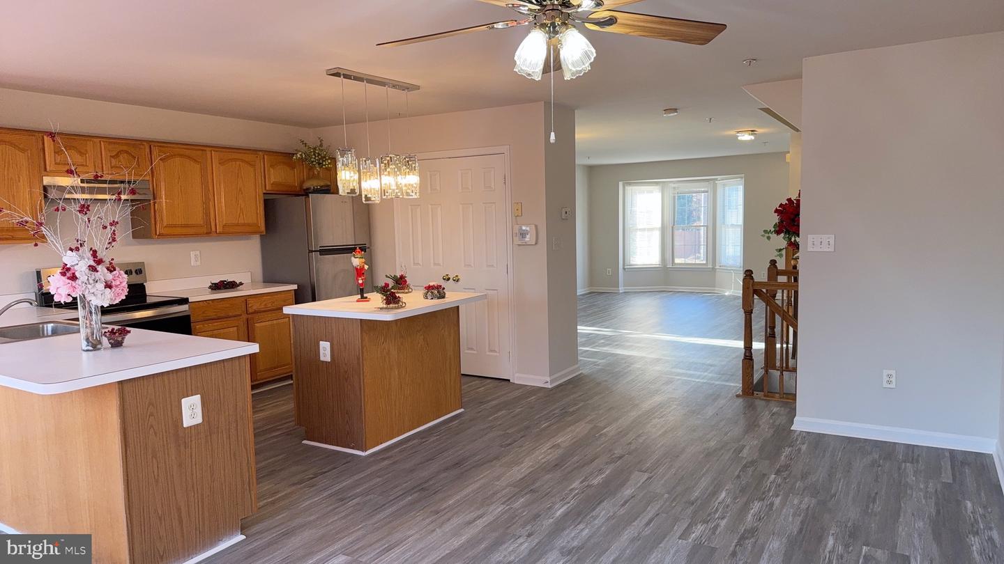 3982 BRUSSELS WAY, WOODBRIDGE, Virginia 22192, 3 Bedrooms Bedrooms, ,3 BathroomsBathrooms,Residential,For sale,3982 BRUSSELS WAY,VAPW2112400 MLS # VAPW2112400