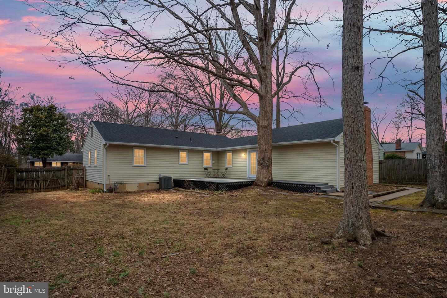 8 PATRICK HENRY ST, FREDERICKSBURG, Virginia 22405, 3 Bedrooms Bedrooms, ,1 BathroomBathrooms,Residential,For sale,8 PATRICK HENRY ST,VAST2046008 MLS # VAST2046008