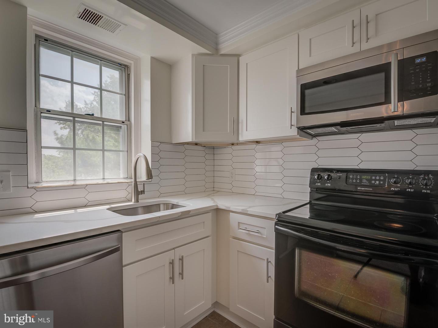 3082-S ABINGDON ST #C1, ARLINGTON, Virginia 22206, 2 Bedrooms Bedrooms, ,1 BathroomBathrooms,Residential,For sale,3082-S ABINGDON ST #C1,VAAR2068858 MLS # VAAR2068858
