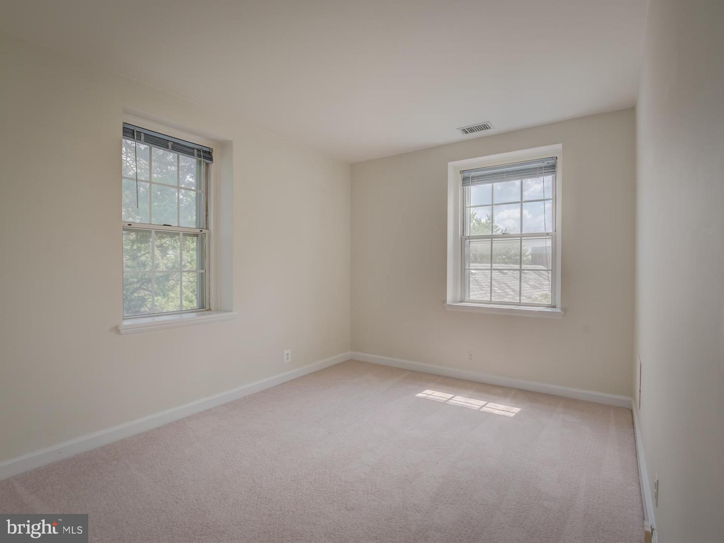 3082-S ABINGDON ST #C1, ARLINGTON, Virginia 22206, 2 Bedrooms Bedrooms, ,1 BathroomBathrooms,Residential,For sale,3082-S ABINGDON ST #C1,VAAR2068858 MLS # VAAR2068858