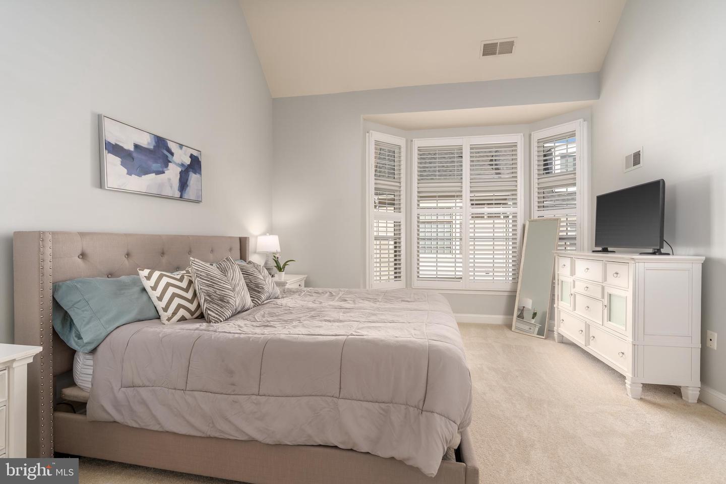 5326 43RD ST NW, WASHINGTON, District Of Columbia 20015, 3 Bedrooms Bedrooms, ,3 BathroomsBathrooms,Residential,For sale,5326 43RD ST NW,DCDC2245928 MLS # DCDC2245928