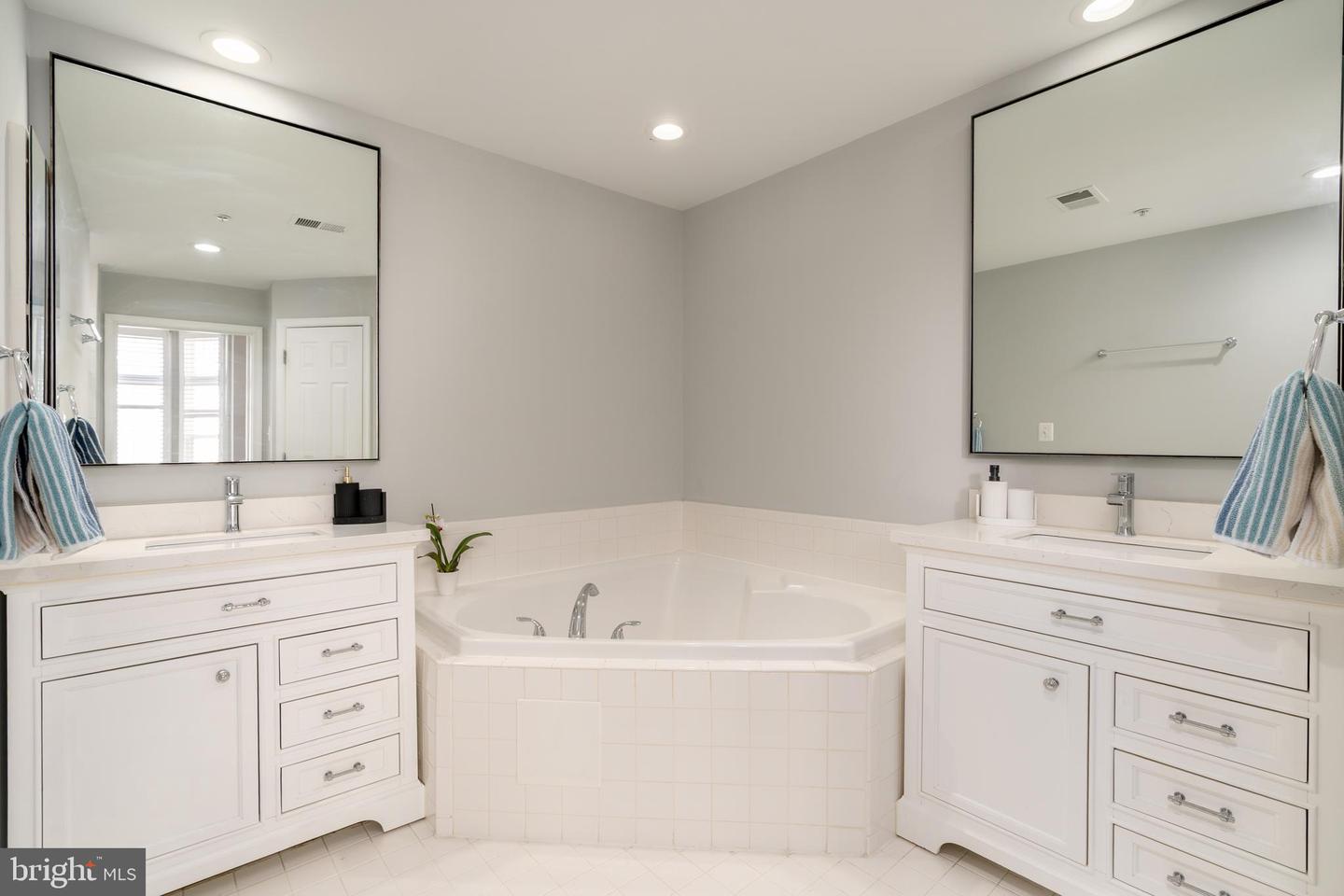 5326 43RD ST NW, WASHINGTON, District Of Columbia 20015, 3 Bedrooms Bedrooms, ,3 BathroomsBathrooms,Residential,For sale,5326 43RD ST NW,DCDC2245928 MLS # DCDC2245928